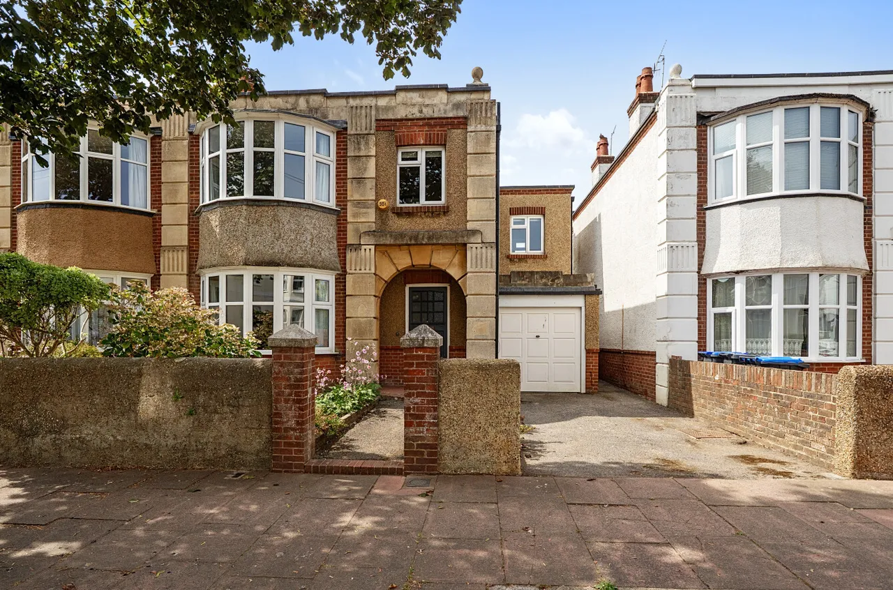 4 bed house for sale, Selden Road, Worthing, BN11