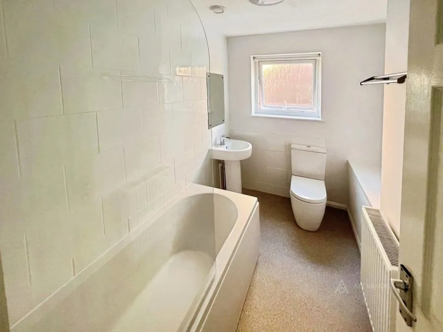 Blencowe Drive, Brackley, NN13, photo 7