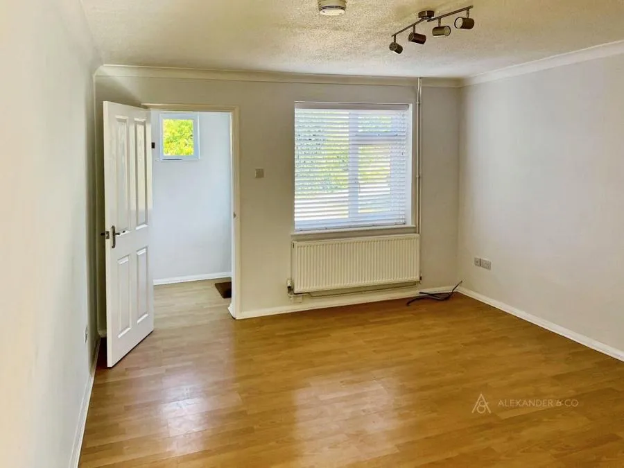 Blencowe Drive, Brackley, NN13, photo 2