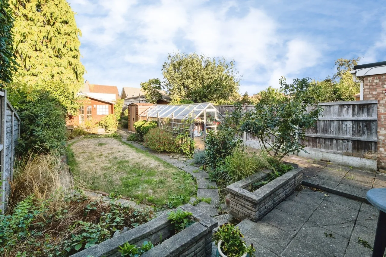Berwick Road, Rainham, RM13, photo 22