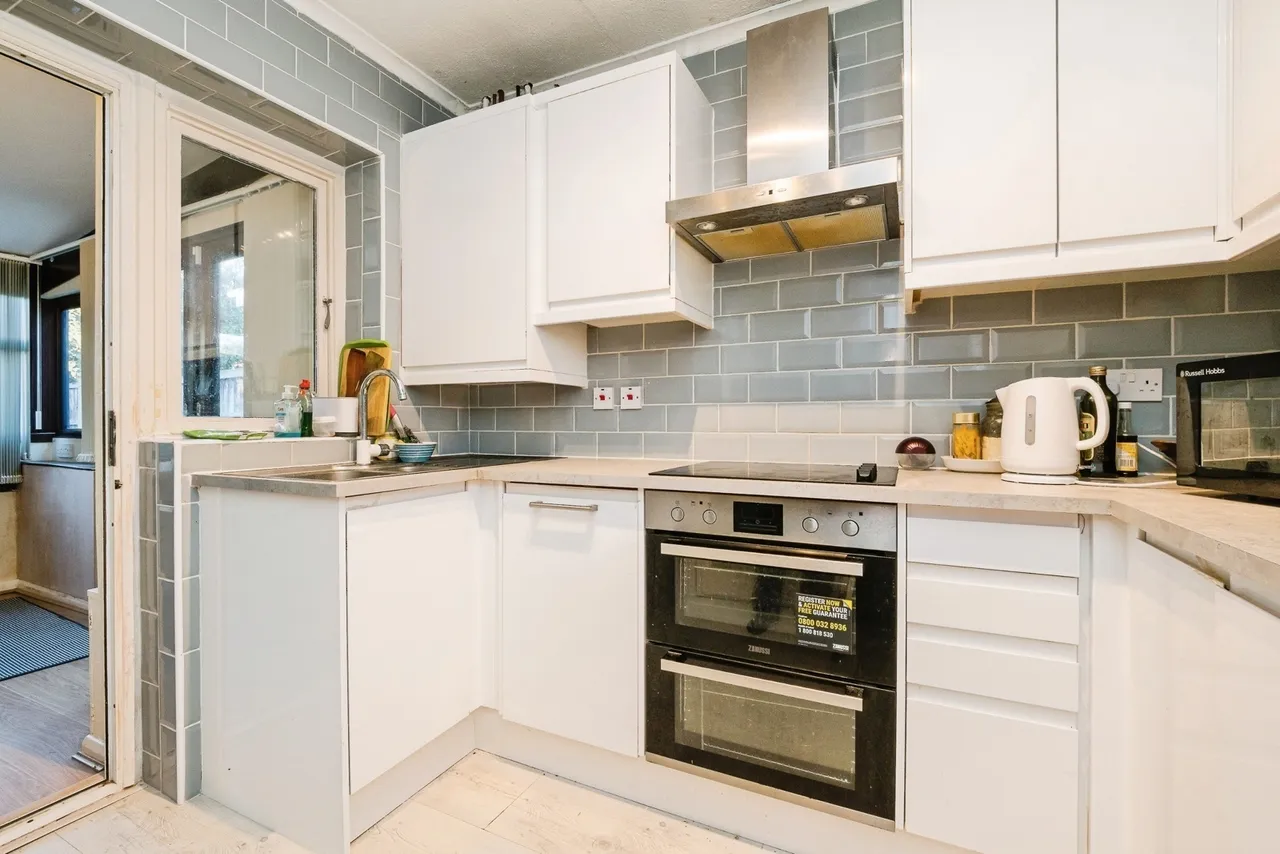 Berwick Road, Rainham, RM13, photo 26