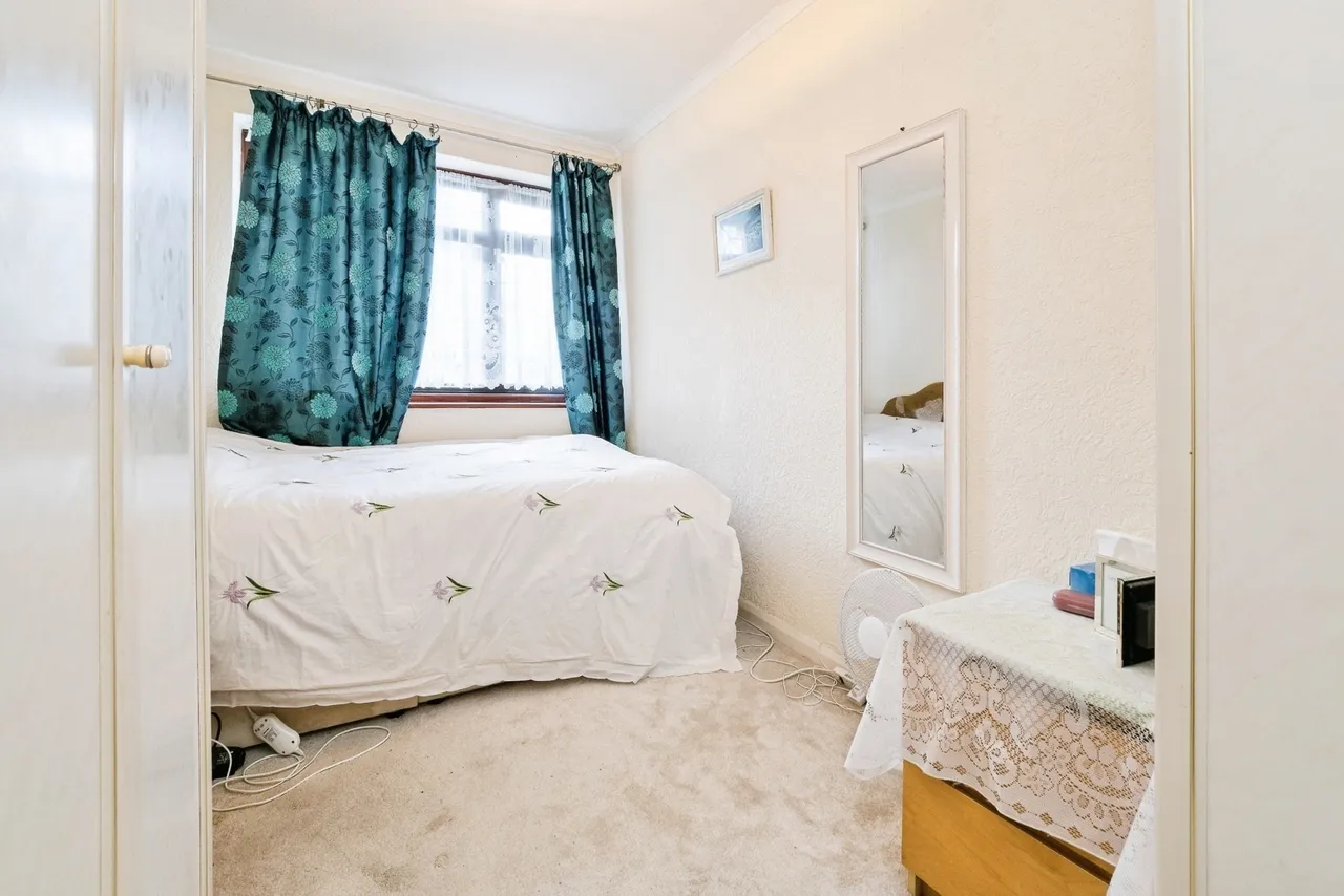Berwick Road, Rainham, RM13, photo 16
