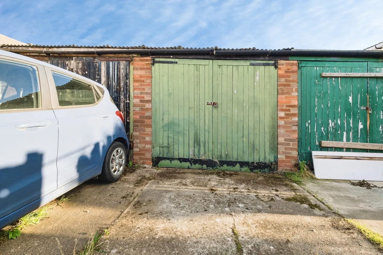 Berwick Road, Rainham, RM13, photo 18