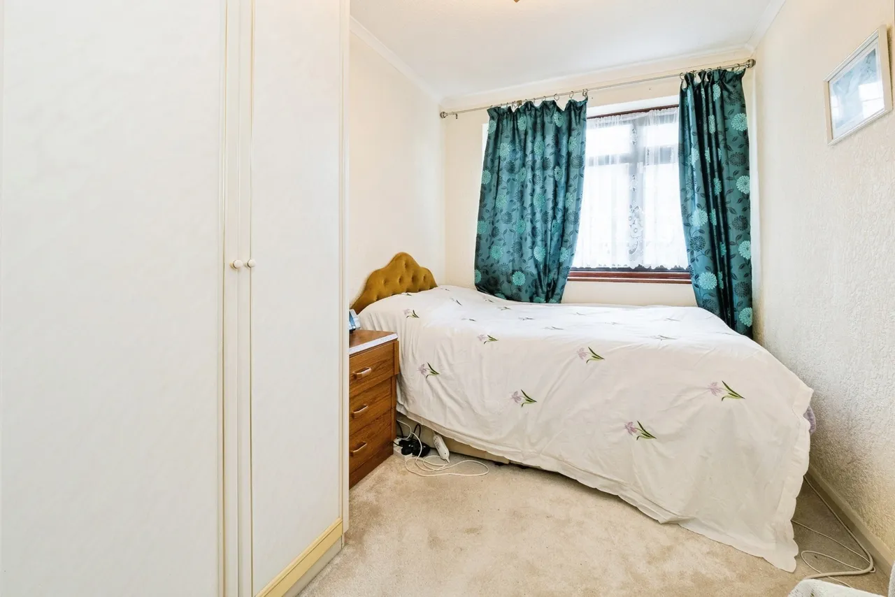 Berwick Road, Rainham, RM13, photo 5