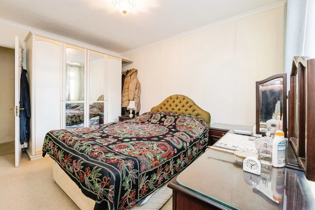 Berwick Road, Rainham, RM13, photo 3