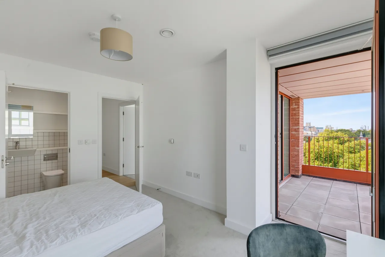 Escapade Place, London, E14, photo 9