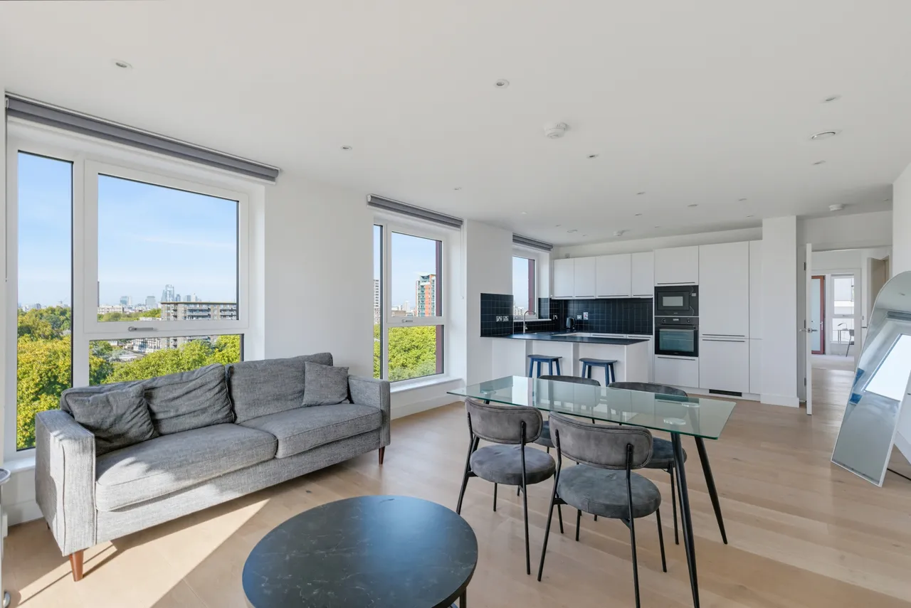 Escapade Place, London, E14, photo 5