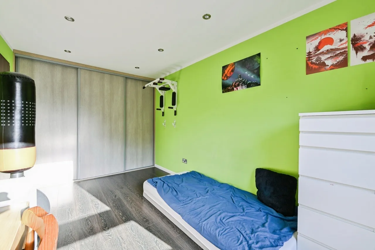 Oxbow Close, Nottingham, NG2, photo 10