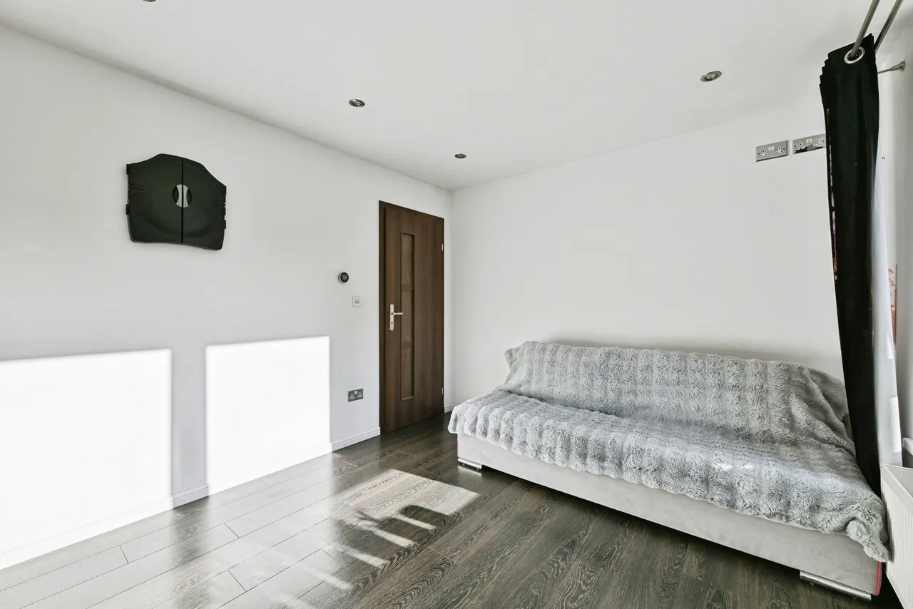 Oxbow Close, Nottingham, NG2, photo 4