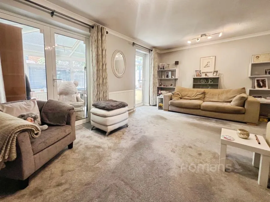 Eland Road, Aldershot, GU12, photo 4