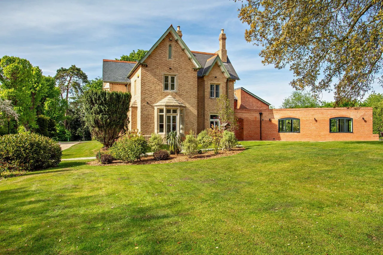 Village Road, Woodbury Salterton, Exeter, Devon, EX5 1PG, photo 5