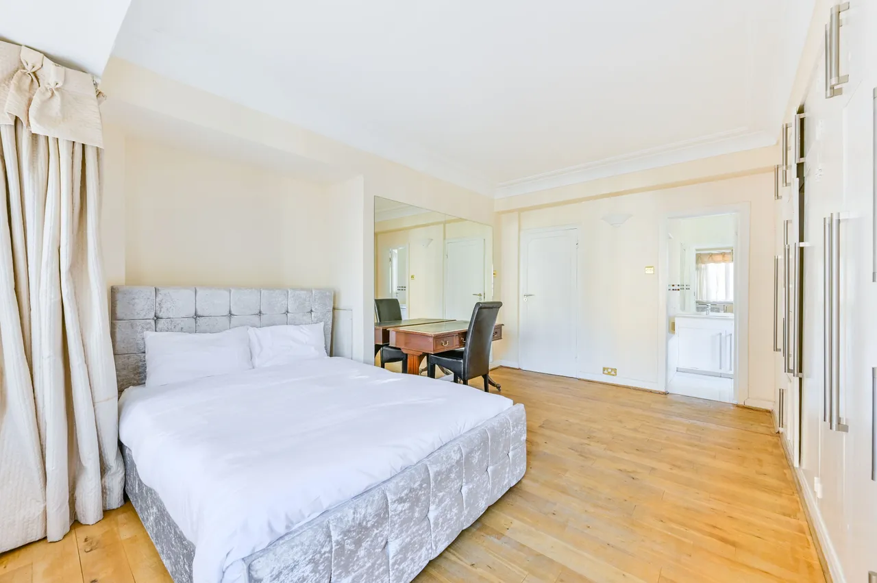 4 Viceroy Court, 58-74 Prince Albert Road, London, photo 12