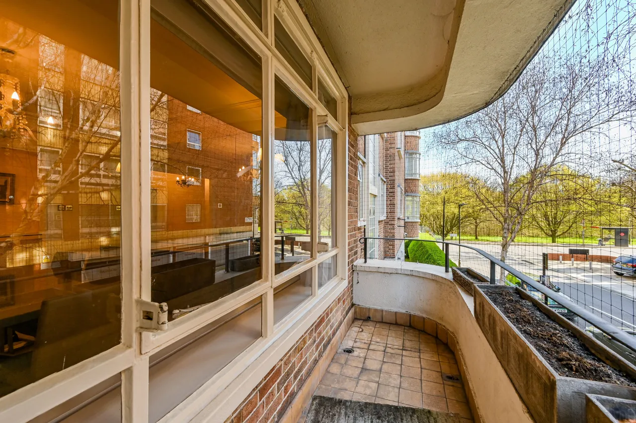 4 Viceroy Court, 58-74 Prince Albert Road, London, photo 5