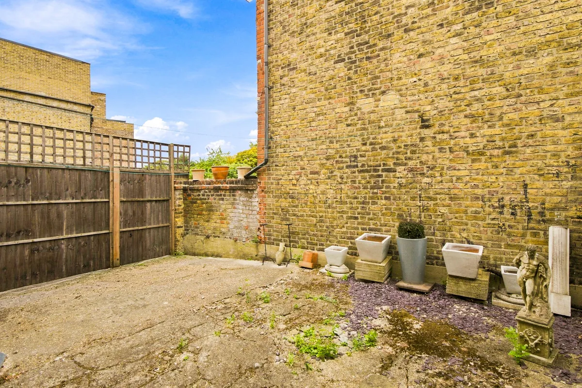 London, SW17, photo 5