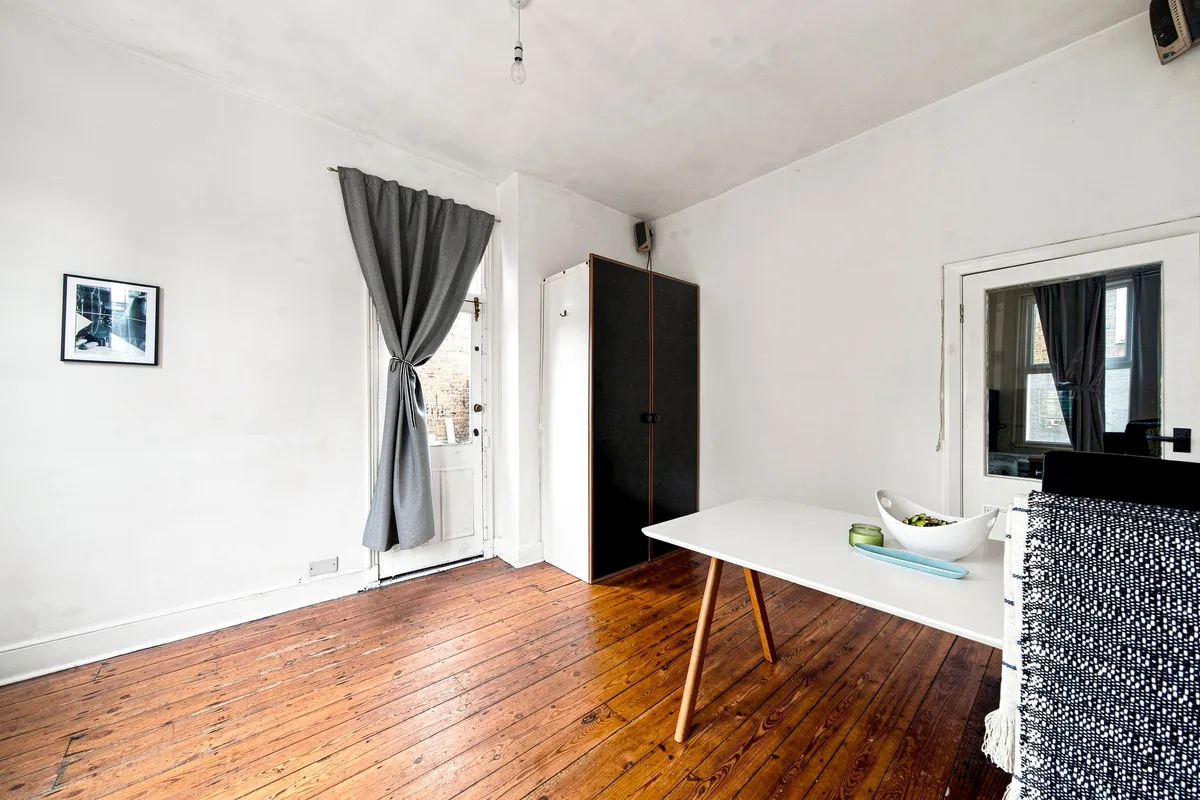 London, SW17, photo 6
