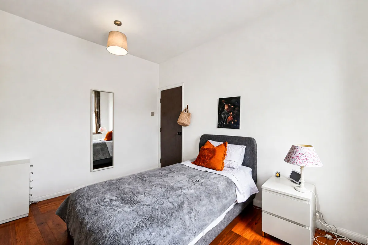London, SW17, photo 8