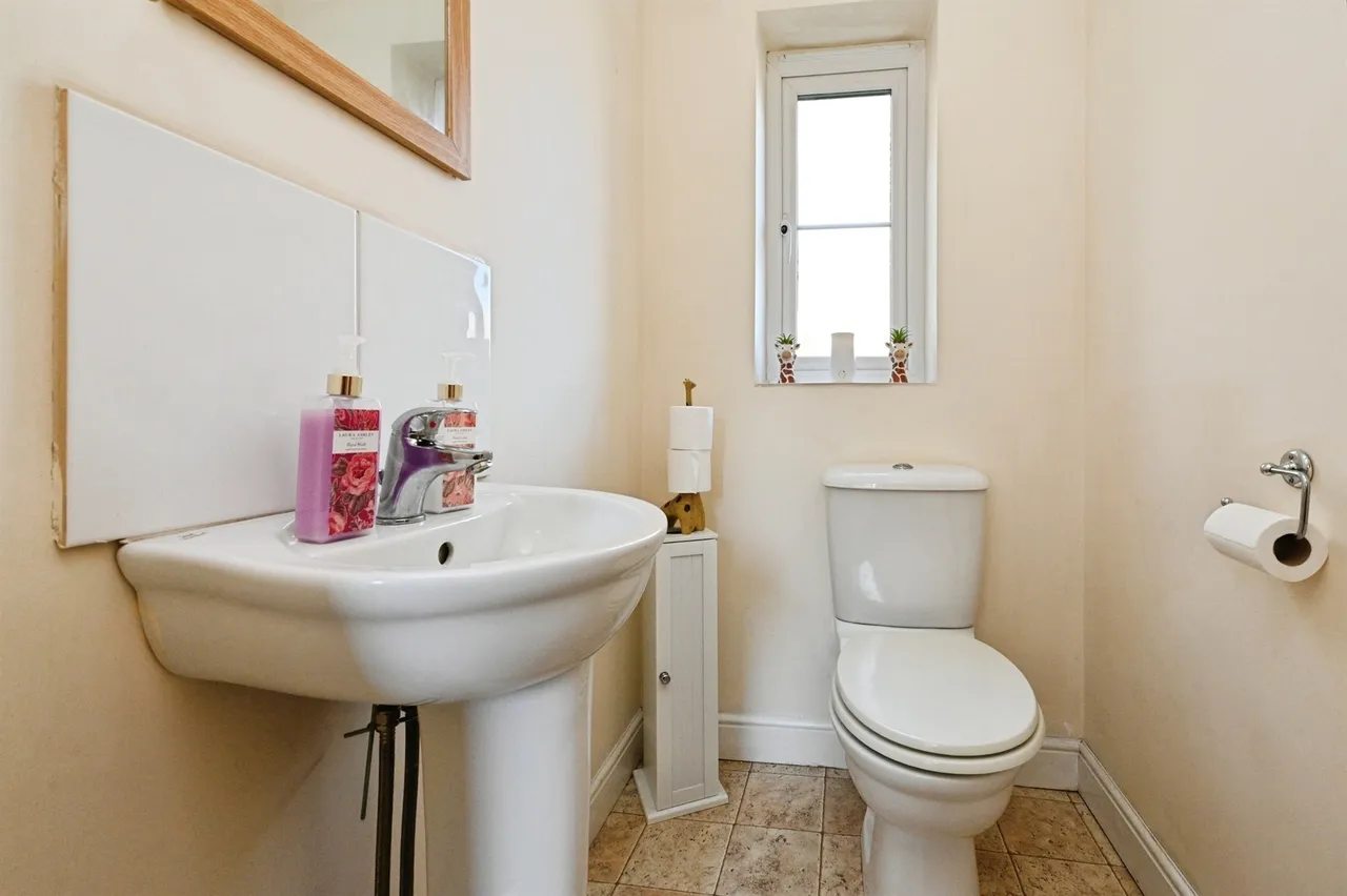 Ivy Close, Setchey, PE33, photo 13