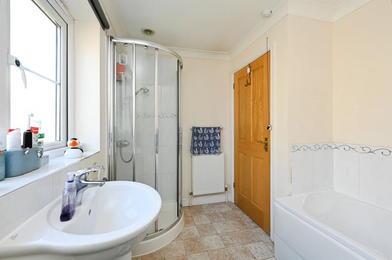 Ivy Close, Setchey, PE33, photo 14