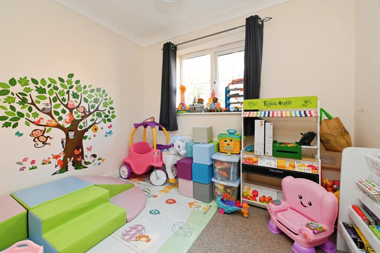 Ivy Close, Setchey, PE33, photo 9