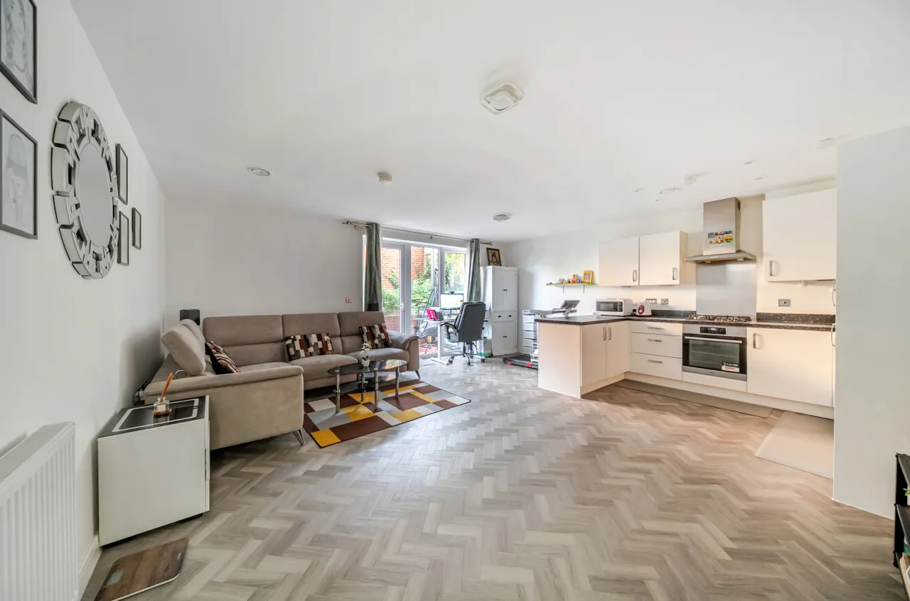 Wellington Road, Wokingham, RG40, photo 4