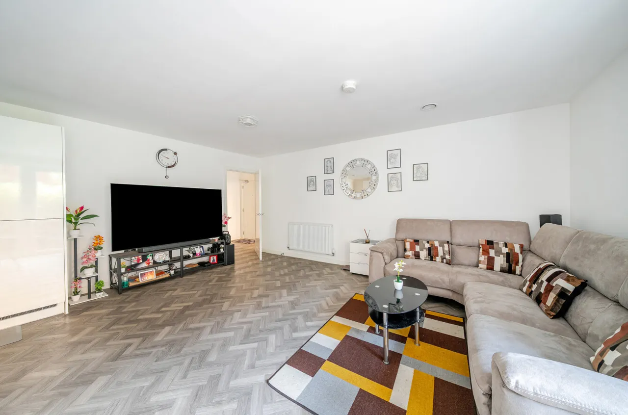 Wellington Road, Wokingham, RG40, photo 3