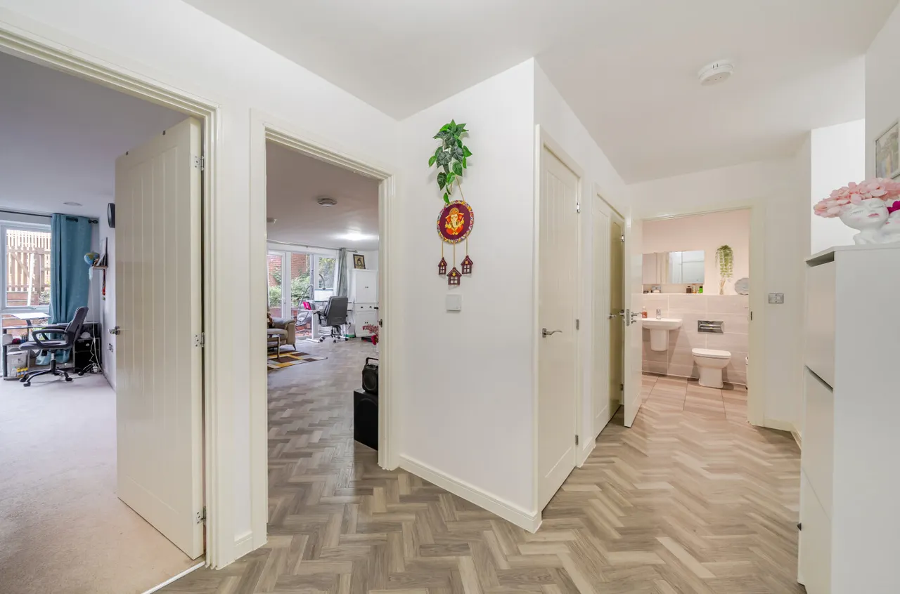 Wellington Road, Wokingham, RG40, photo 8