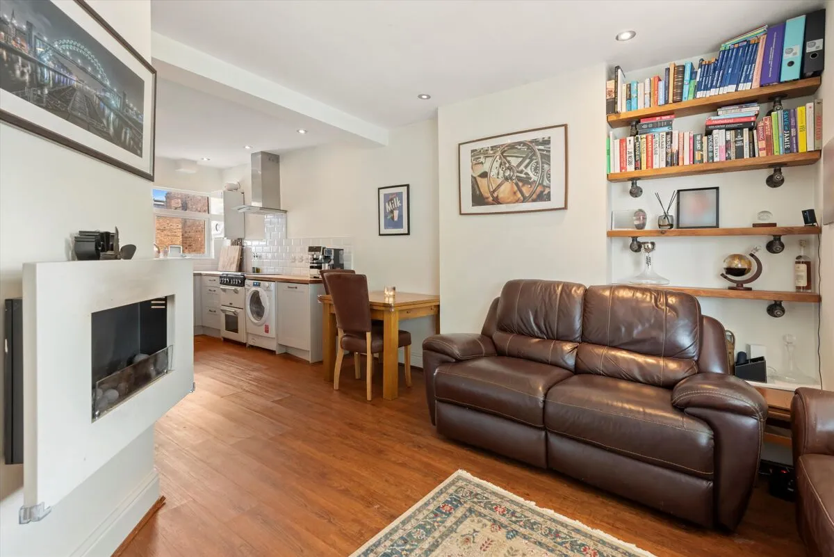 Carlton Road, London, W4, photo 2