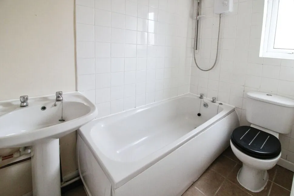 Fryston Road, Castleford, WF10, photo 5