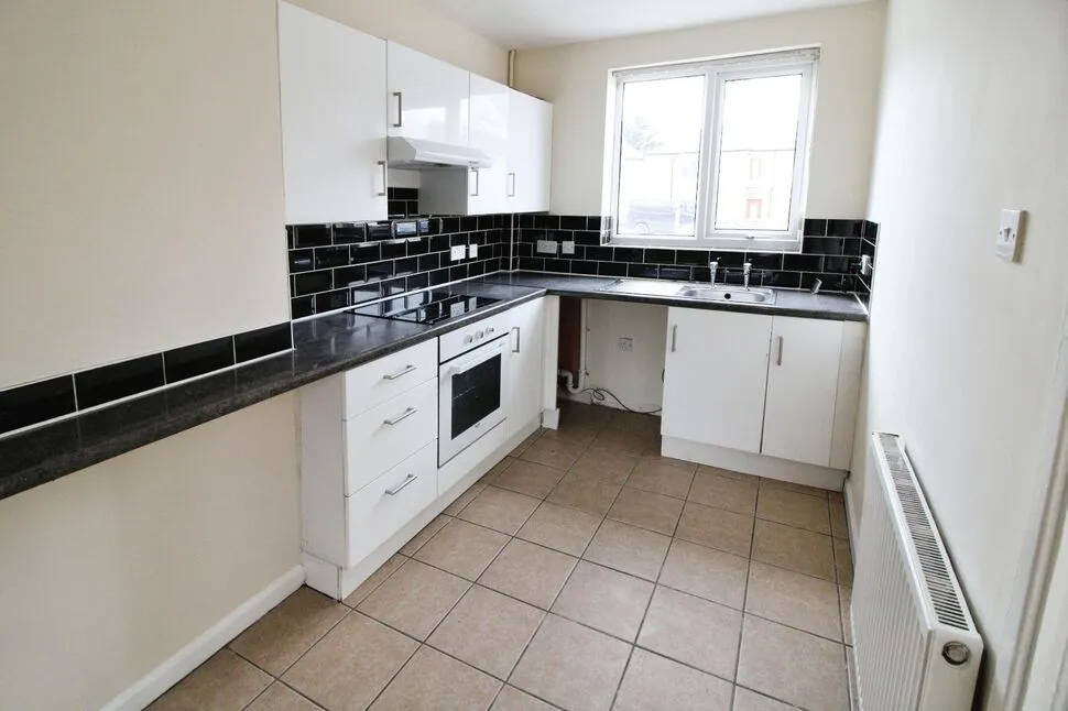 Fryston Road, Castleford, WF10, photo 2