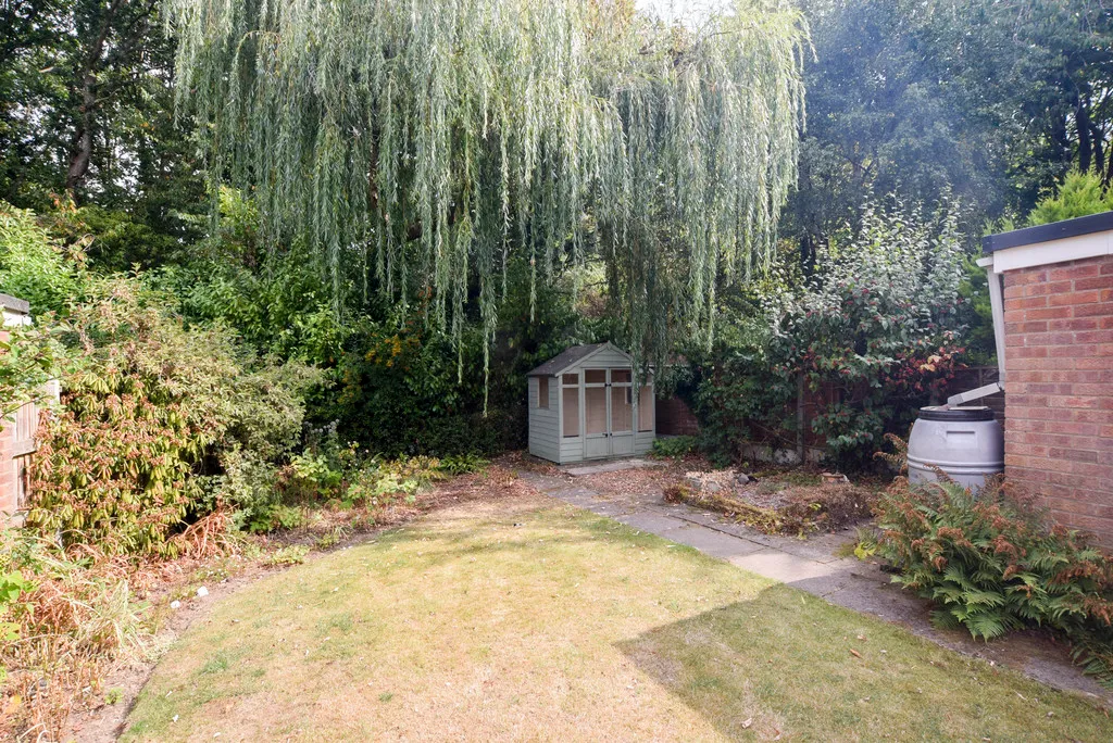 Berberis Road, Leegomery, photo 12