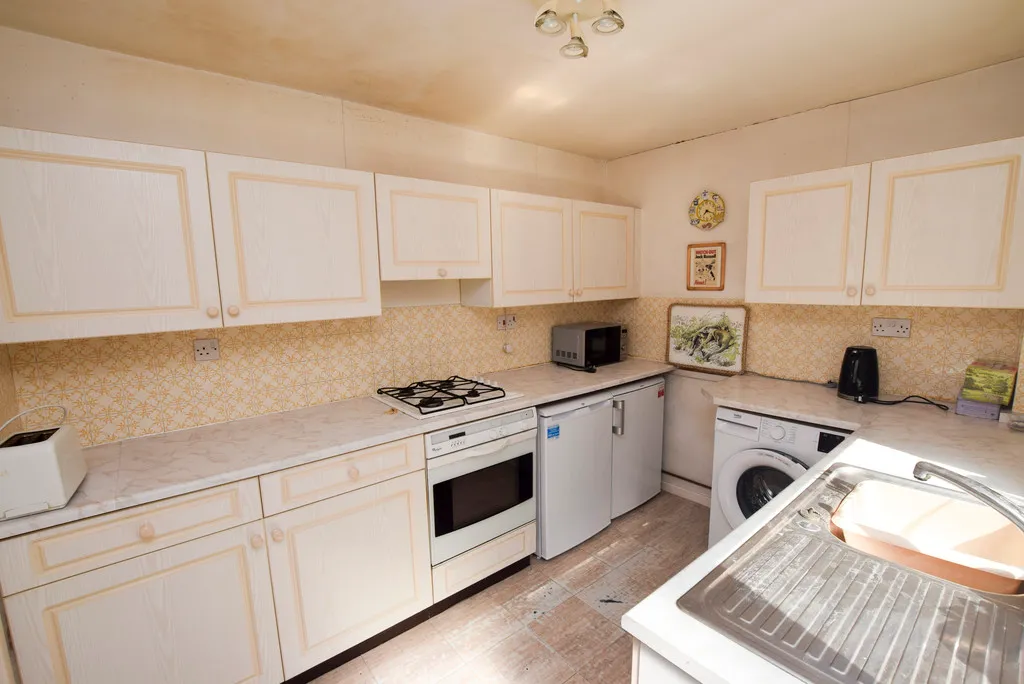 Berberis Road, Leegomery, photo 6