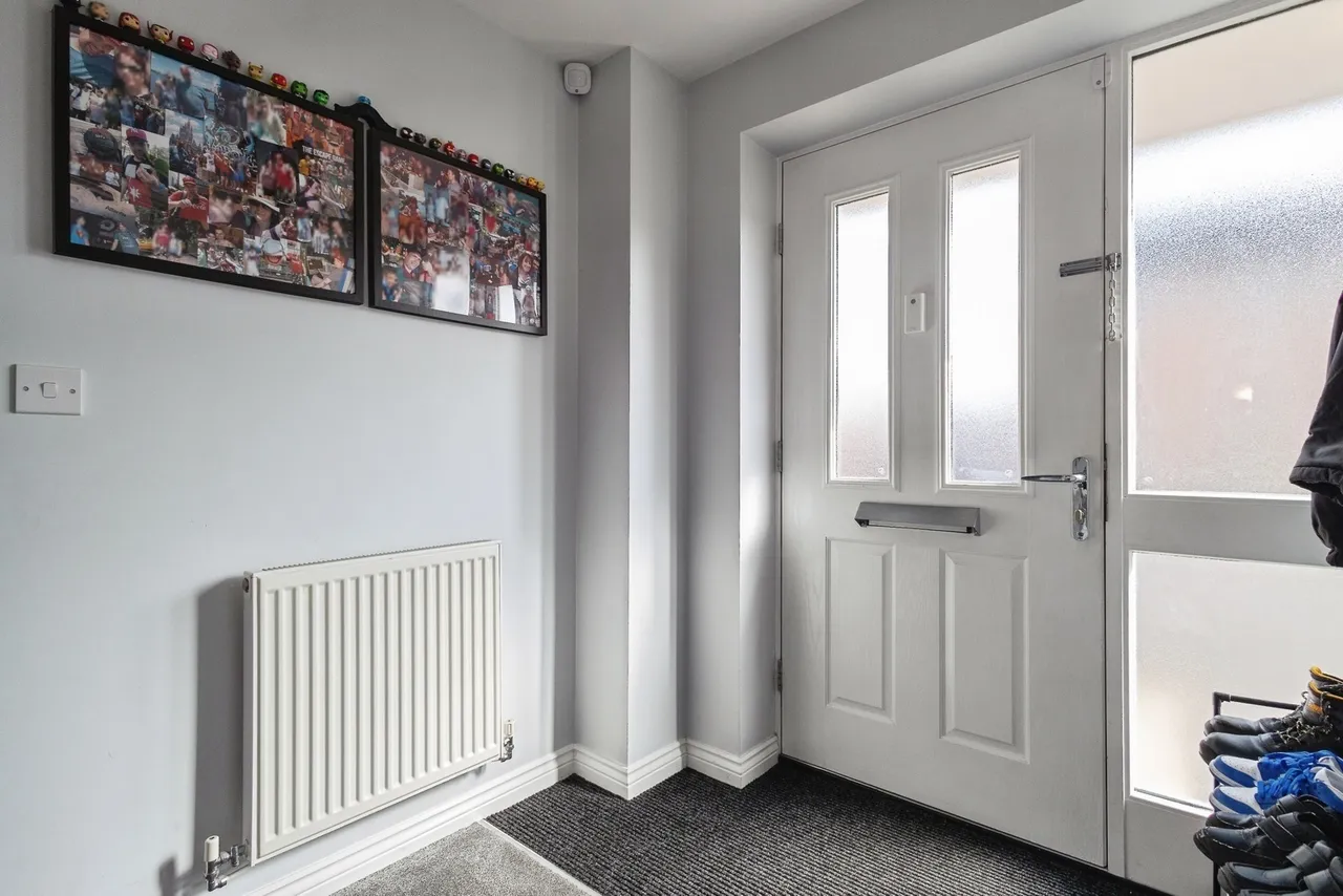 Keel Drive, HYDE, Cheshire, SK14, photo 2