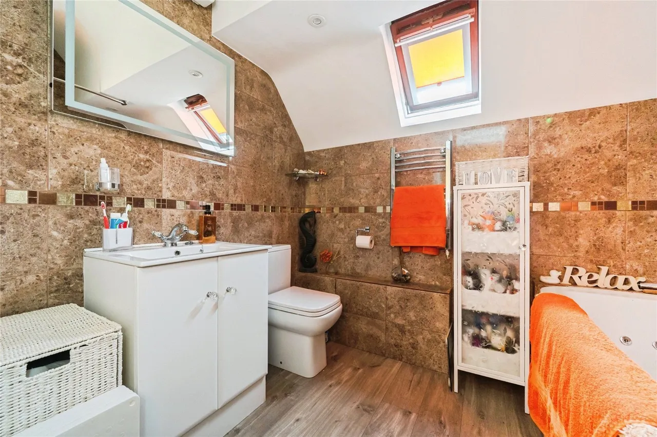 Elizabeth Close, West End, SO30, photo 5