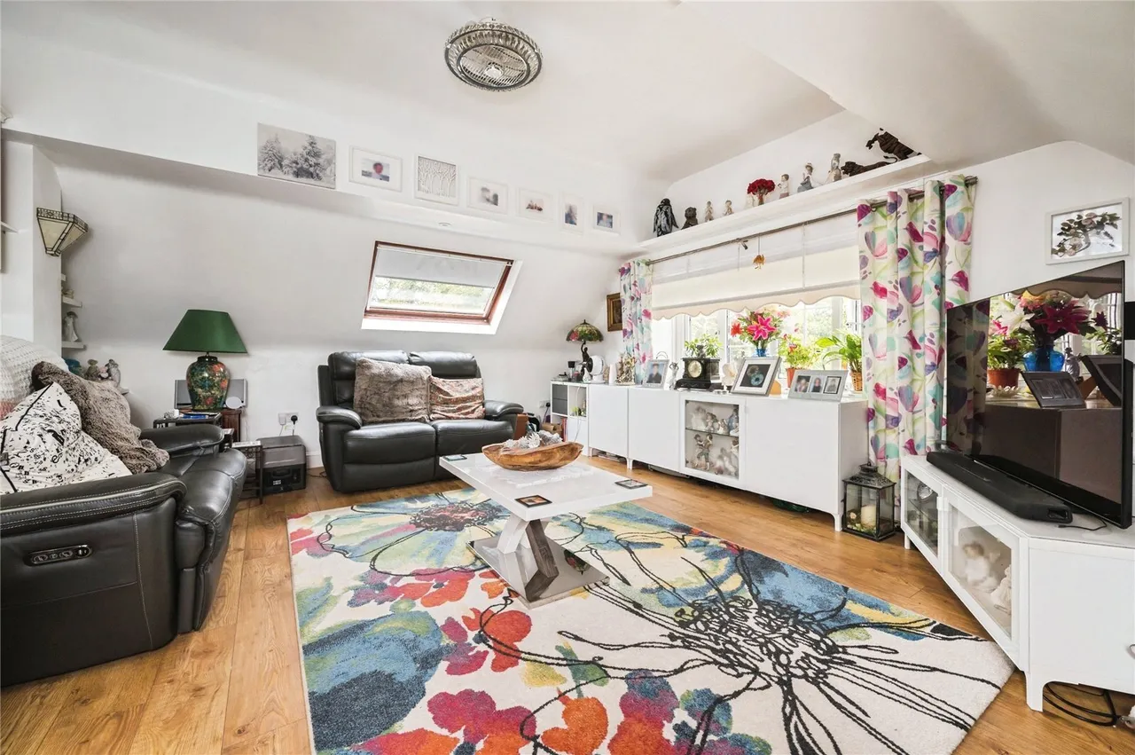Elizabeth Close, West End, SO30, photo 2