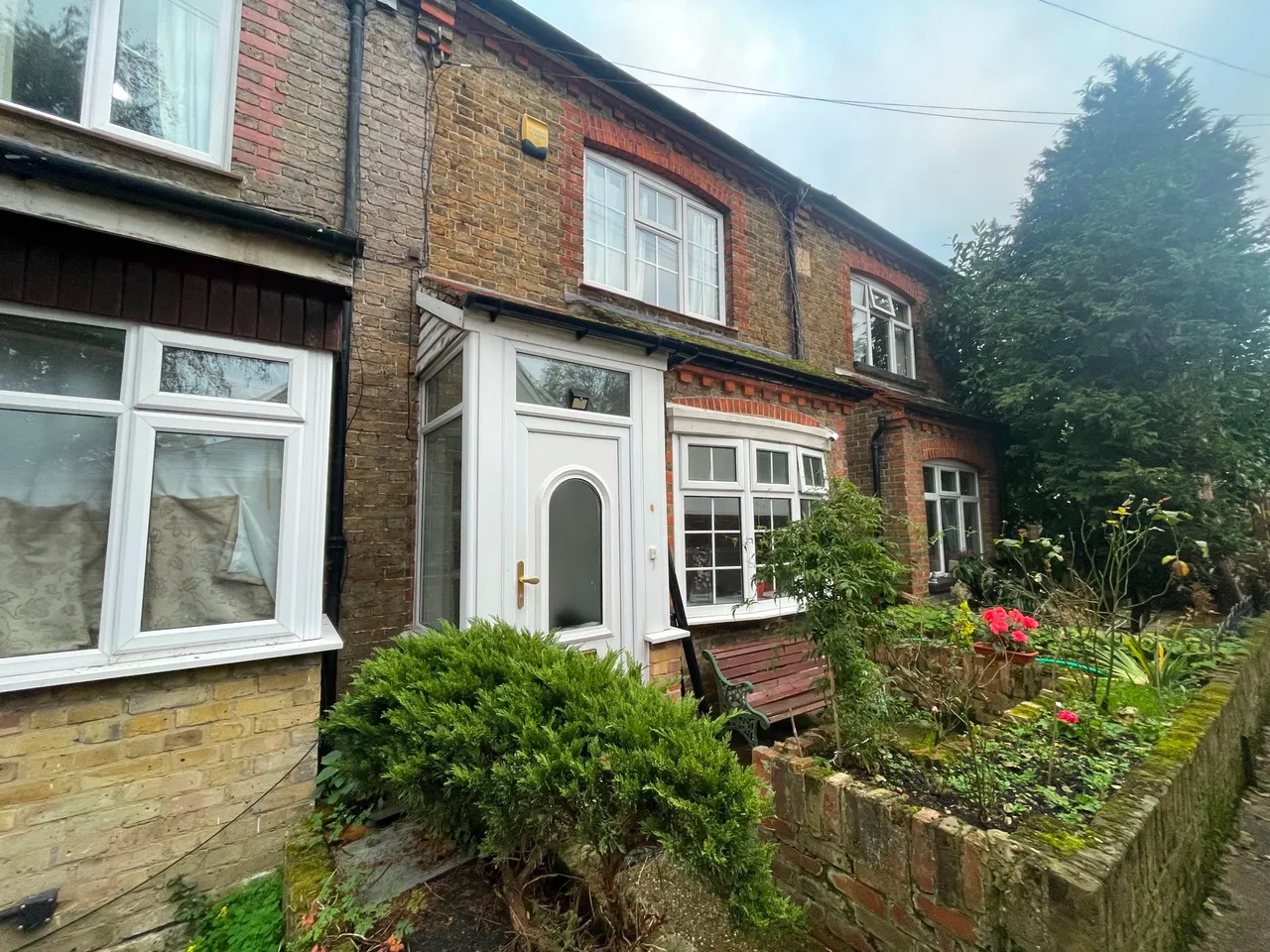 2 bed house for sale — Pillions Lane, Hayes, UB4