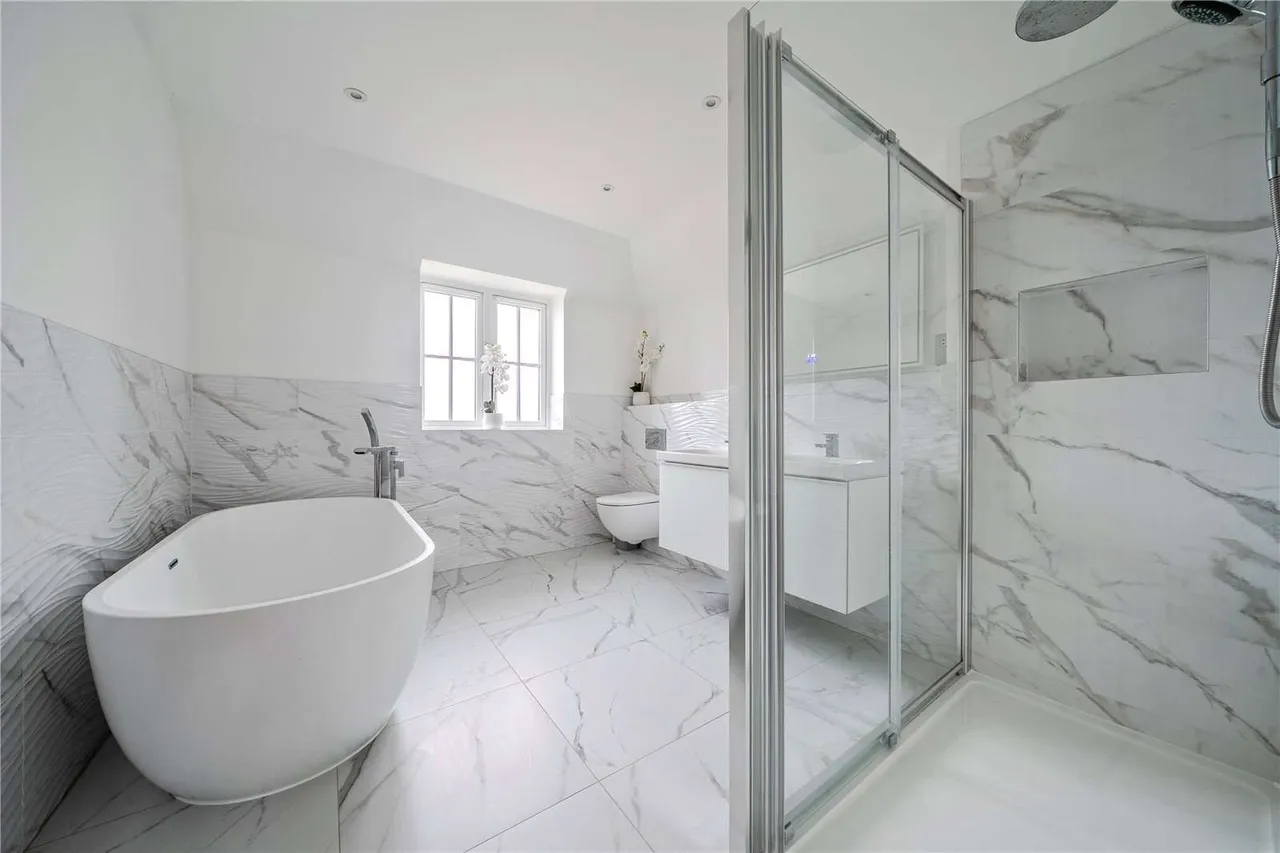 Bears Lane, Great Chart, Ashford, Kent, TN23 3US, photo 7