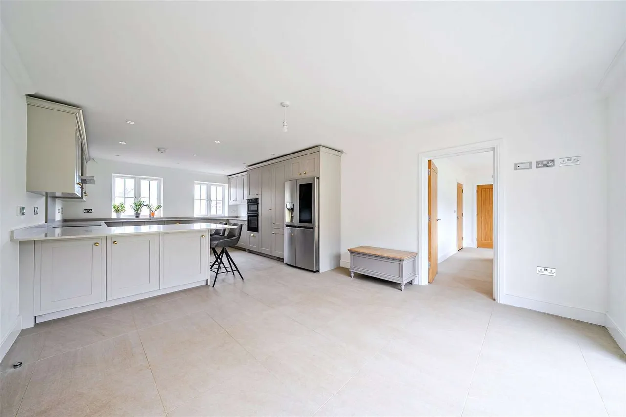 Bears Lane, Great Chart, Ashford, Kent, TN23 3US, photo 4