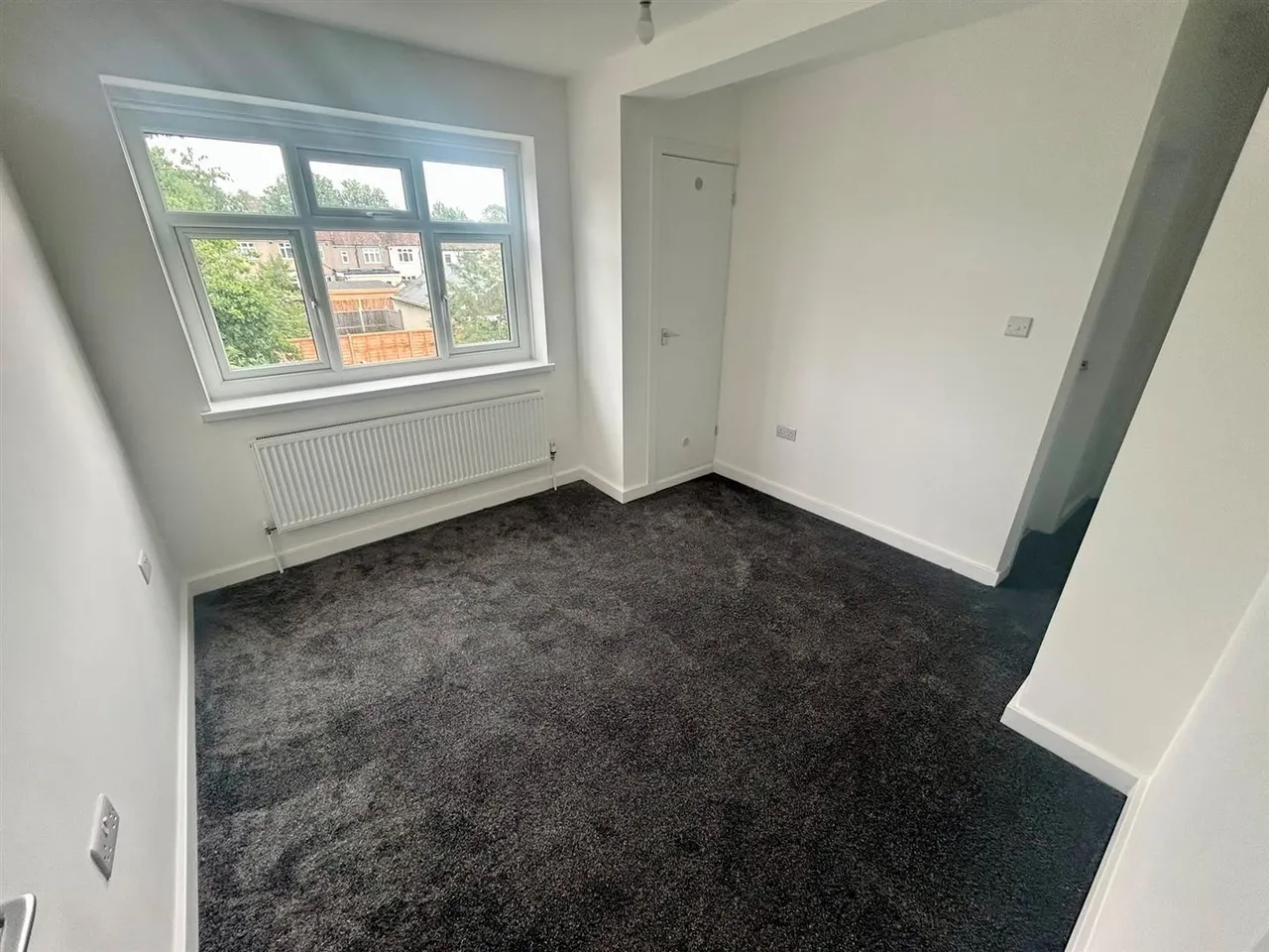 Somerset Gardens, Hornchurch, RM11 3QT, photo 4