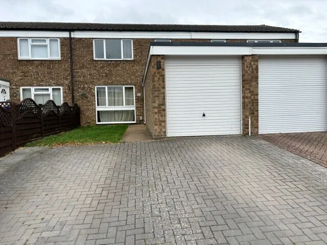 3 bed house to rent, Dunlin, SG6
