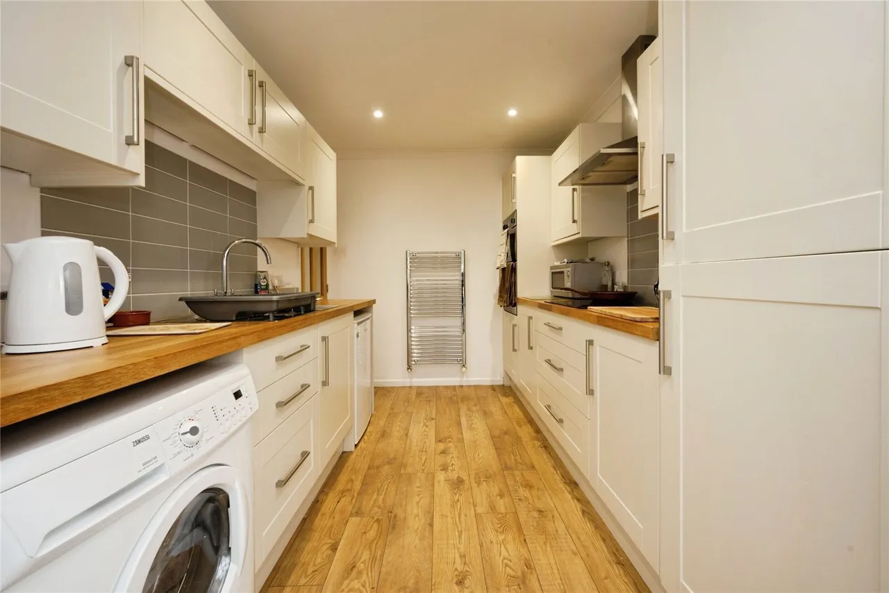 Hawleys Lane, Whitchurch, HP22, photo 4