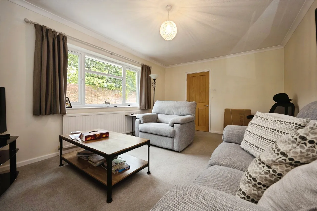 Hawleys Lane, Whitchurch, HP22, photo 2