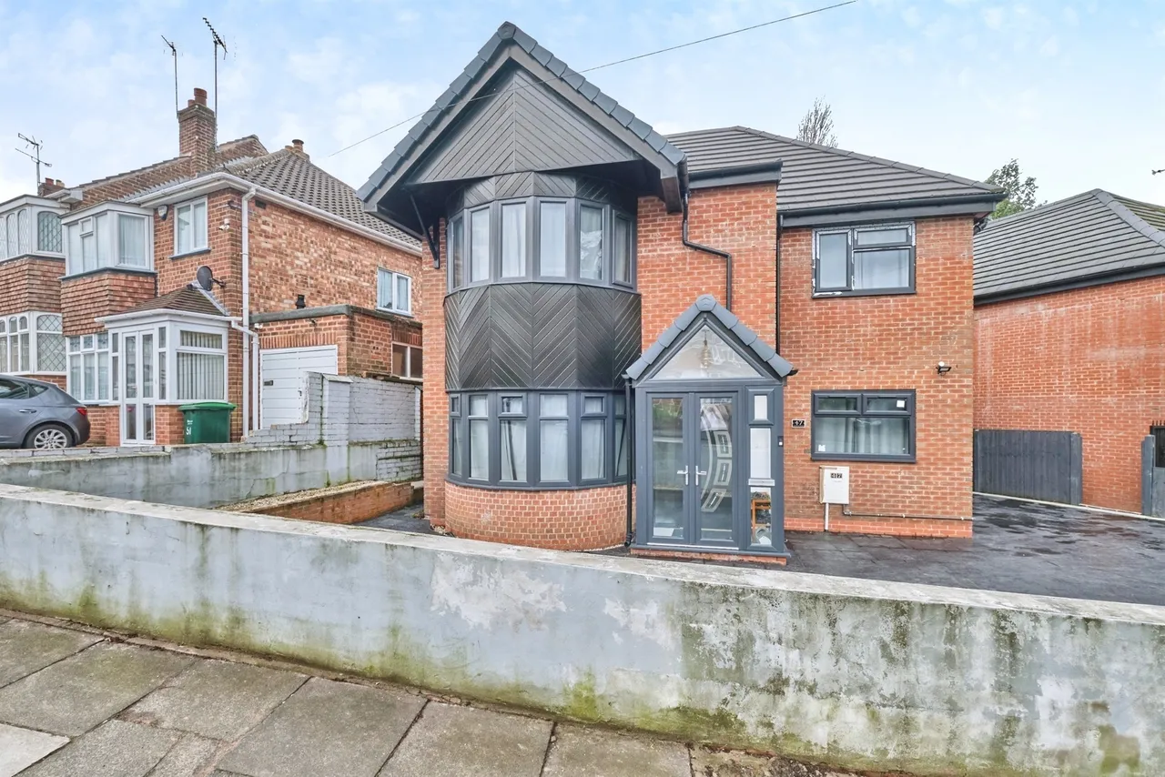 6 bed house for sale — Hamstead Road, Great Barr, Birmingham