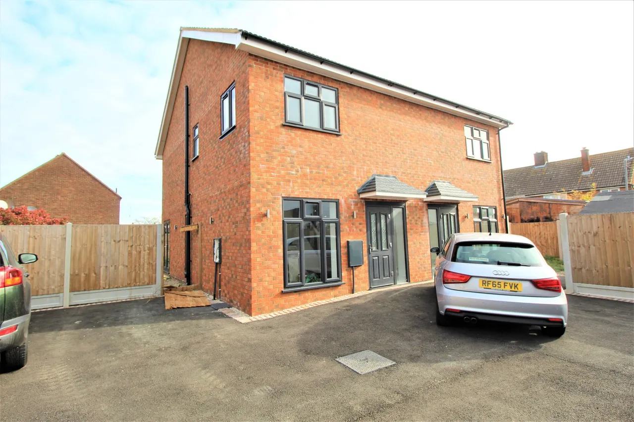 Grays, Essex, RM16 4JR, photo 2