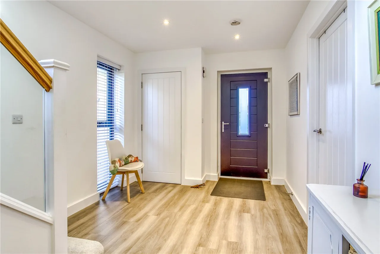 South Western Crescent, Poole, Dorset, BH14, photo 3