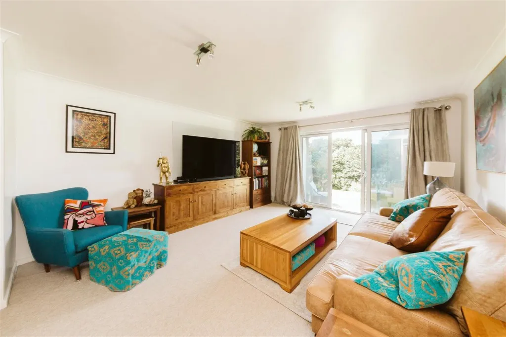 2 bed flat for sale — Flat 20, Bishops Court, Knoll Hill, Sneyd Park, Bristol, BS9 1NS