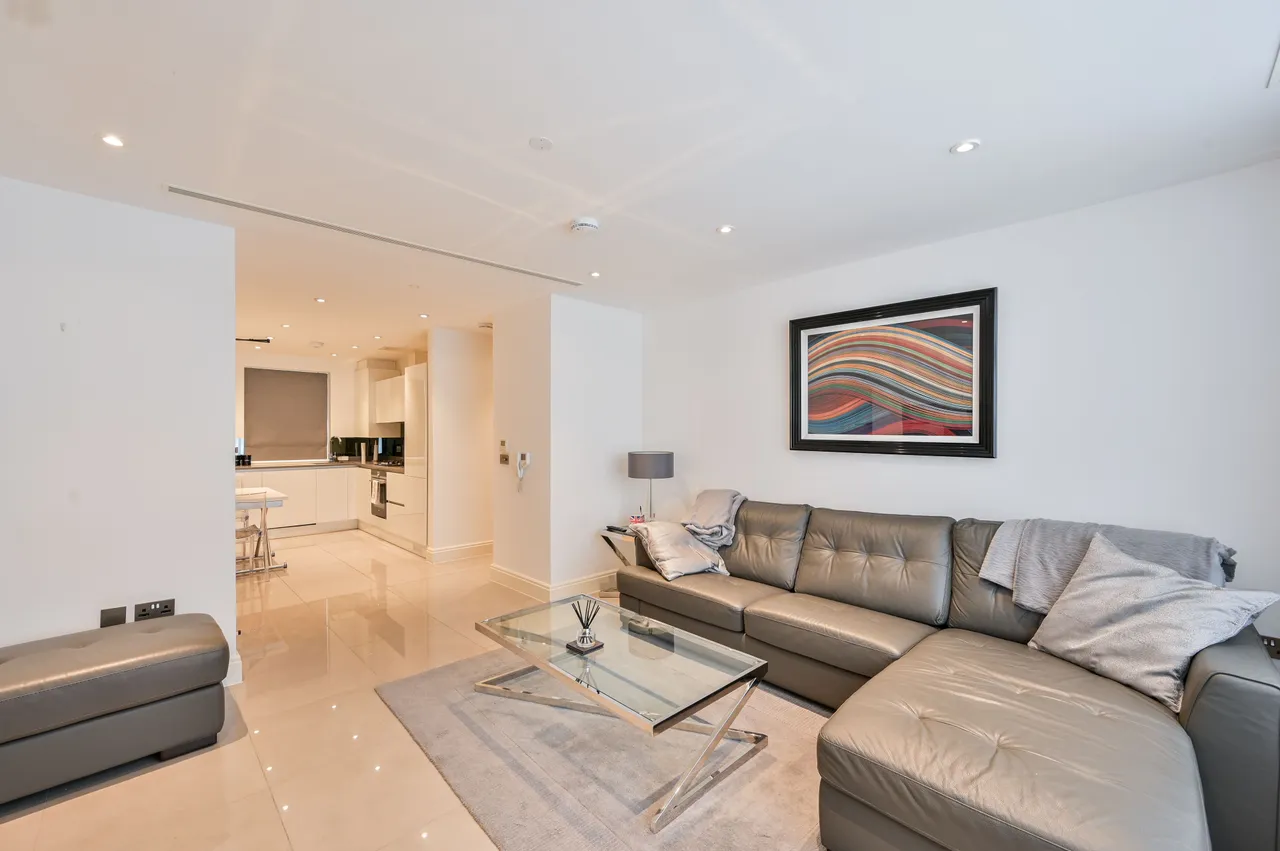 Flat 2, Willow House, London, photo 9