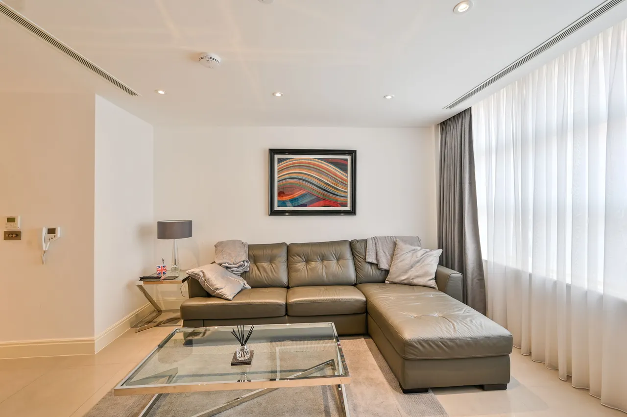 Flat 2, Willow House, London, photo 8