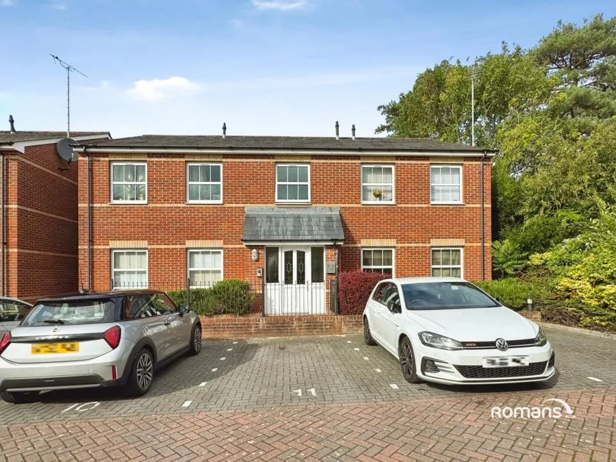2 bed flat for sale, Mansell Court, Whitchurch, RG28