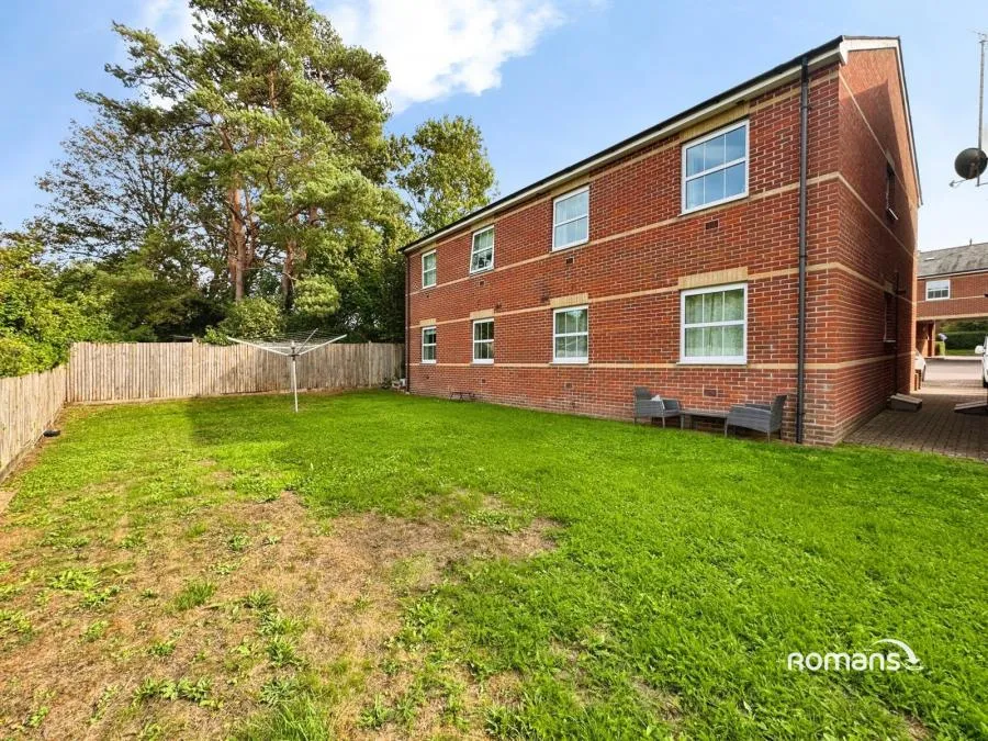 Mansell Court, Whitchurch, RG28, photo 9