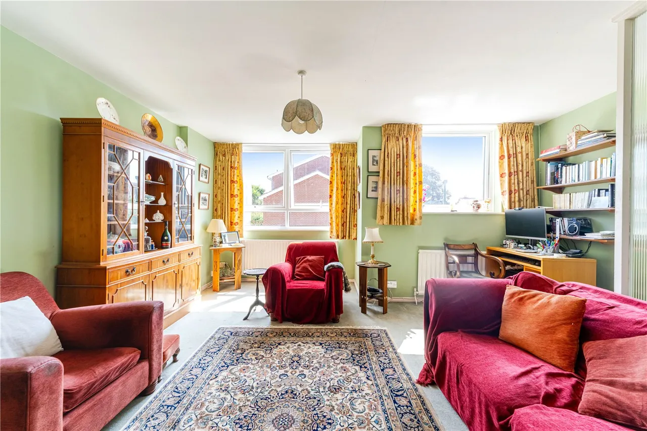 Jillian Close, Hampton, TW12 2NX, photo 7